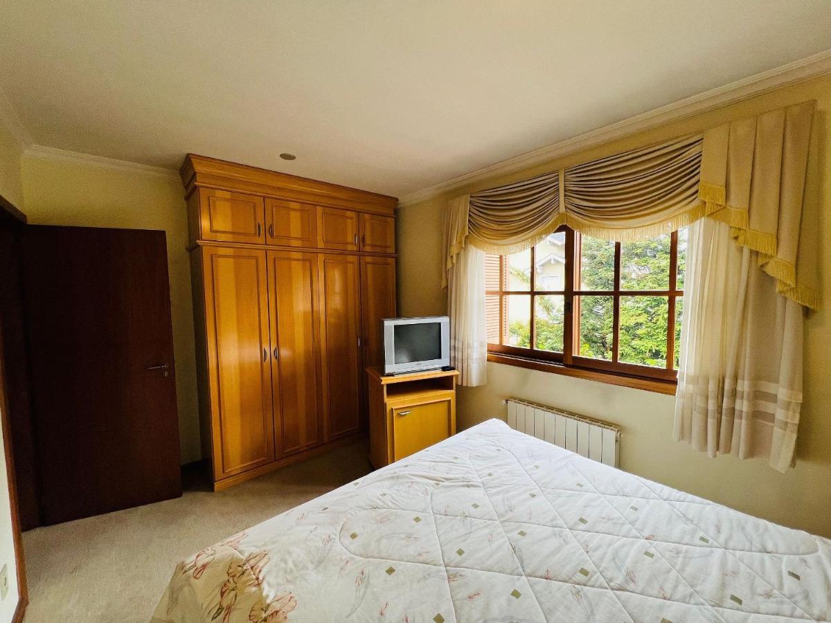 Mrg- Colonial 2D - 200 Mts Da Rua Torta Apartment Gramado Bagian luar foto