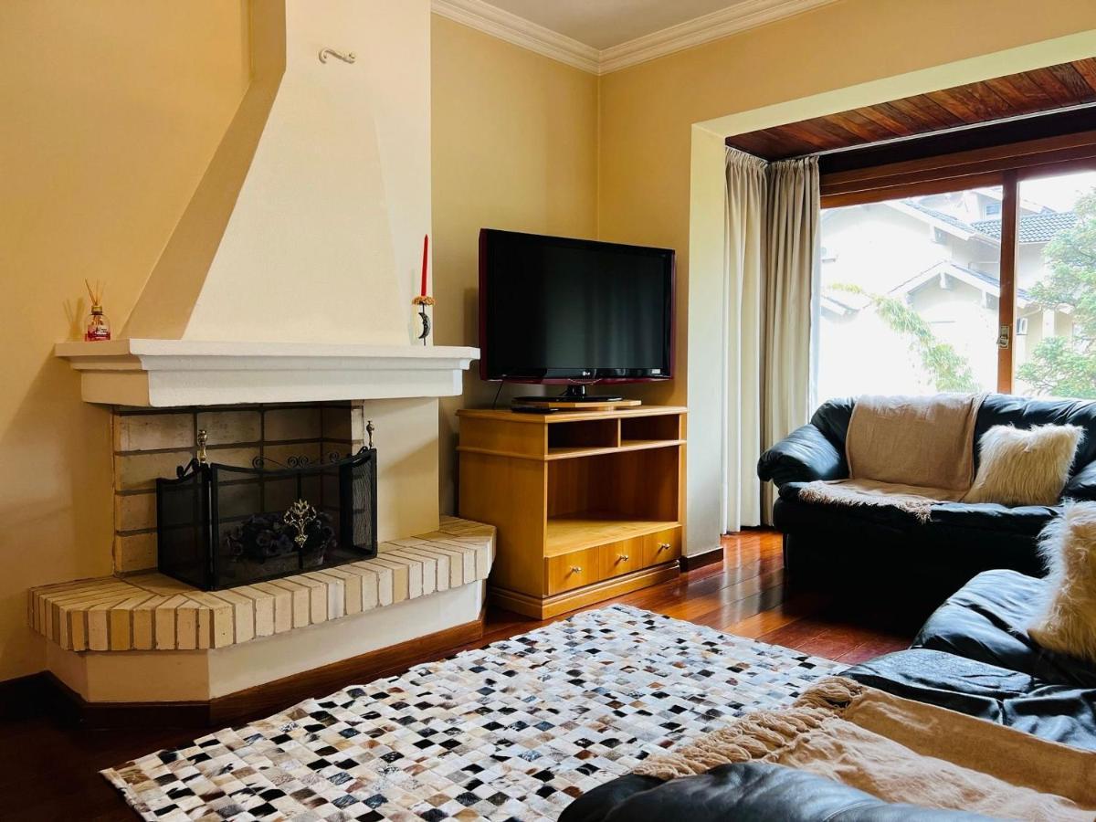 Mrg- Colonial 2D - 200 Mts Da Rua Torta Apartment Gramado Bagian luar foto